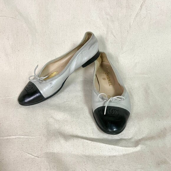 Authentic CHANEL Classic Ballet Flat Two Tone Cap Toe EU 37 - Picture 2 of 10